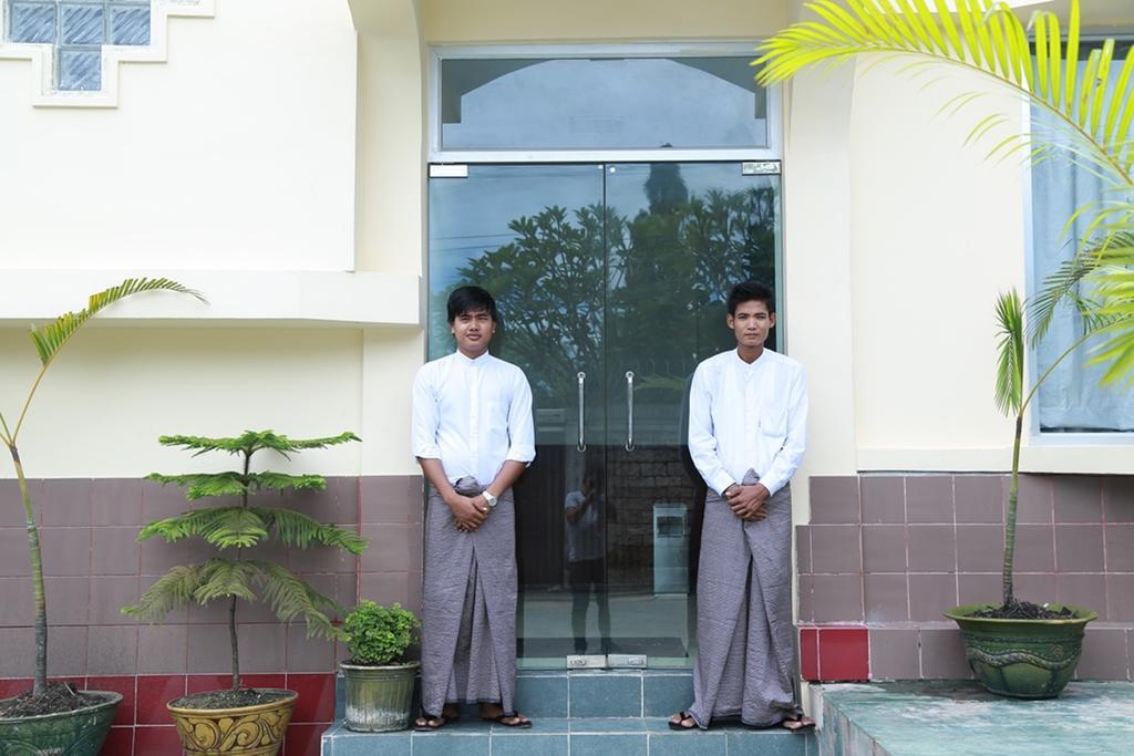 Kh Hotel , Kokkine Yangon Luaran gambar